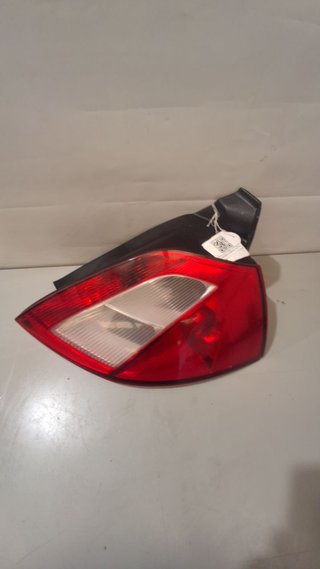 PILOTO TRASERO DERECHO Renault Megane II Berlina 5P (10.2002->)
