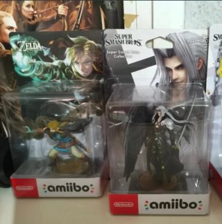 2 Amiibos: Link y Sephiroth