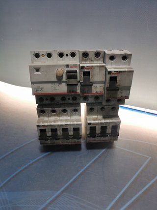 5 Interruptores Automáticos Magnetotermicos , MEDEX, LSC-16A, FS 40/4, LC-20A