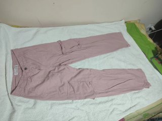 Pantalón cargo Stradivarius rosa Talla 36