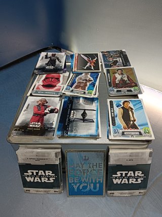 Trading cards, TOPPS , mas de 60 cartas, the rise of skywalker + 17 cartas force attax
