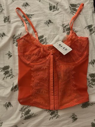 Top de encaje NA-KD naranja
