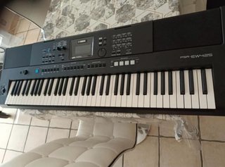 Teclado Yamaha PSR-EW425