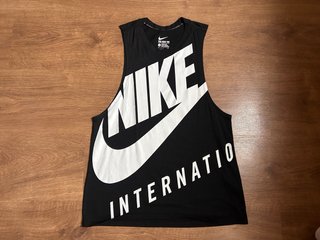 Camiseta tirantes Nike International
