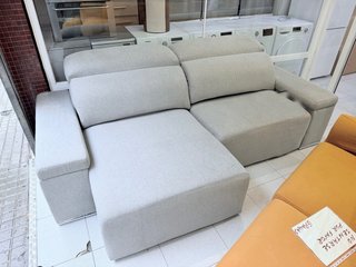 SOFÁ DE DISEÑO LUMAR DE TELA GRIS SEGUNDAMANO