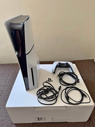 PlayStation 5 Slim 1TB Blanca