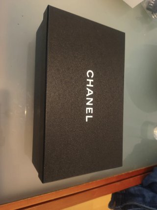 Chanel, caja vacia