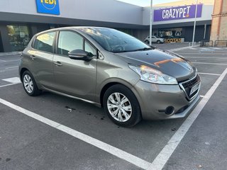 Peugeot 208 2015