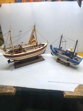 Set de 2 Barcos de Madera Decorativos