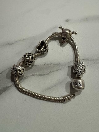Pulsera Pandora de Plata con Charms
