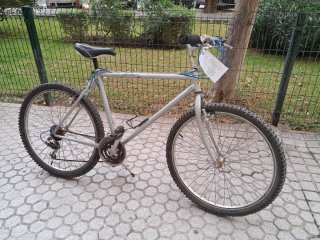 Bicicleta BTT 26 pulgadas