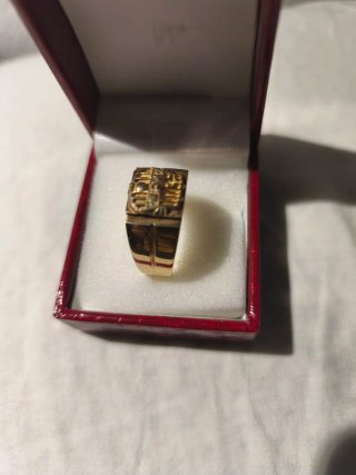 Anillo tipo sello de oro 18k