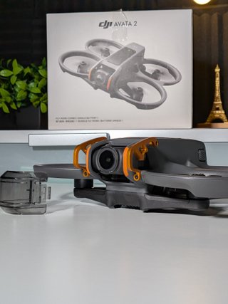 COMO NUEVO-  DJI Avata 2 Drone