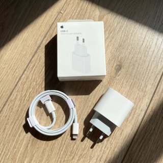 Cargador Apple 20W + Cable USB-C a Lightning