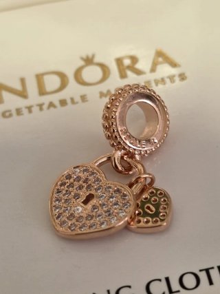 Charm Pandora Corazón