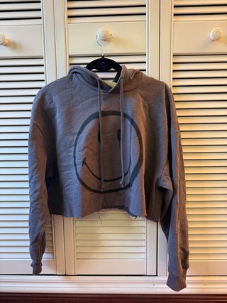 Sudadera Corta Gris colab SMILEY