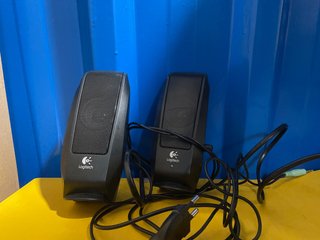 Altavoces Logitech S120