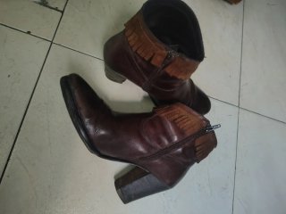 Botines de Piel Marrón Talla 40