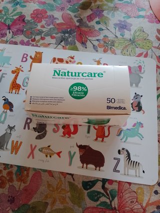 Caja de 50 Mascarillas Quirúrgicas Naturcare