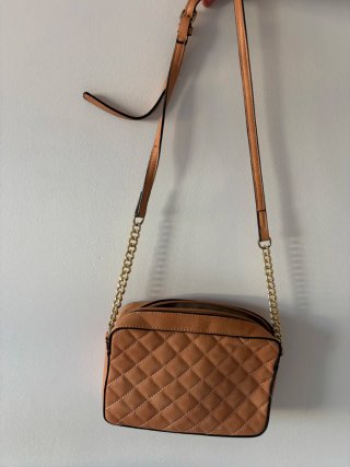 Bolso bandolera acolchado beige