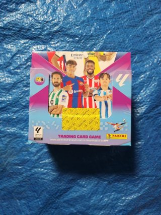 Caja Trading Card Game Panini Adrenalyn 23 24