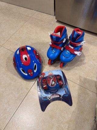 Pack Patines Oxelo y Casco y rodilleras Spiderman