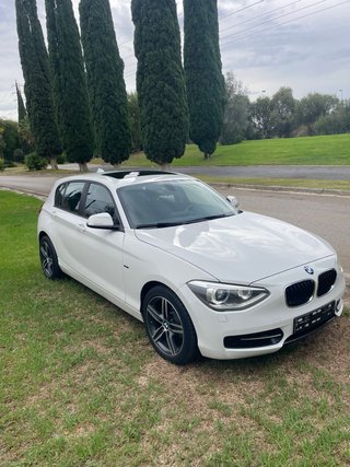 Título sugerido: BMW 116i Sport Gasolina - Full Ex