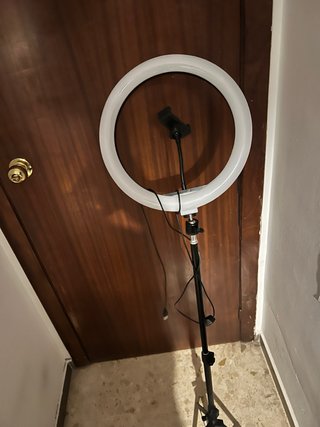 Aro de luz con trípode