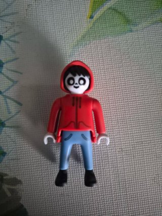 Figura Playmobil Miguel de la película Coco
