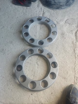 2 Tapacubos para Camión