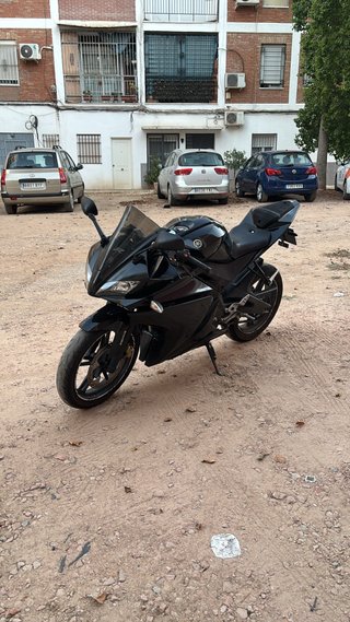 Yamaha YZF R125