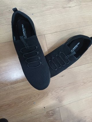 Zapatillas Skechers Negras nuevas