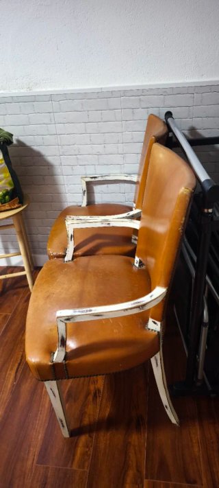2 Poltrone Vintage Restaurate