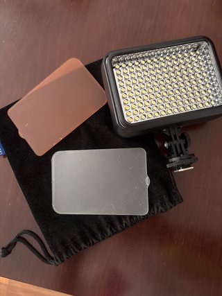 Foco LED Yongnuo 140 LEDs