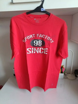 T-shirt rossa con stampa Sport Factory