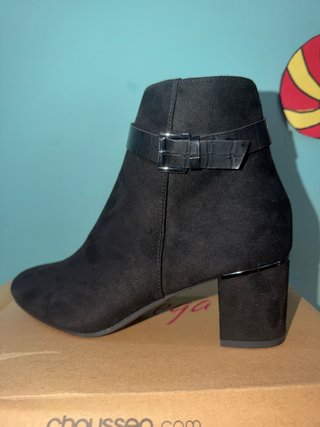 Botines Negros con Tacón Talla 39