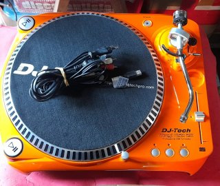 Giradiscos DJ-Tech Vinyl USB 20