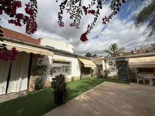 Chalet en venta en Centro en Elda