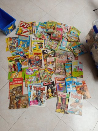 Lote comics deteriorados