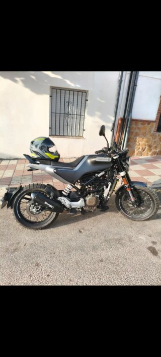 Husqvarna Svartpilen 125