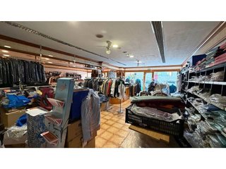 Local comercial en alquiler en Milán - Pumarín - Teatinos en Oviedo