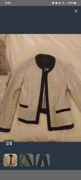Chaqueta de traje beige y negra
