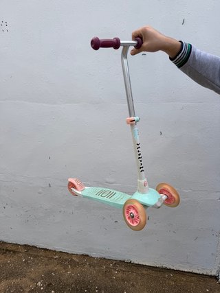 Patinete Infantil de Tres Ruedas