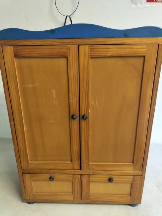 Armario para Muñecas de Madera