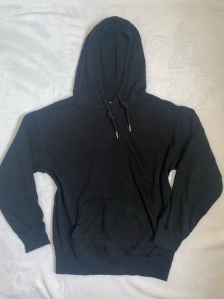 Sudadera Negra con Capucha