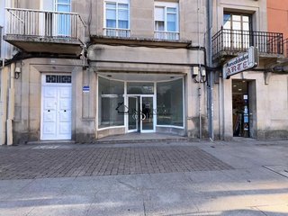 Local comercial en alquiler en Zona de Plaza de Barcelos en Pontevedra