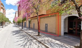 Local comercial en venta en Renfe - Bulevar 1º y 2º Fase en Jaén