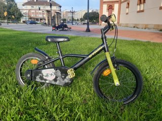 Bicicleta 4-6 años Btwin Dark Hero 500 16 pulgadas