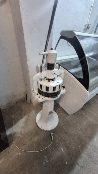 Divisora de masa industrial