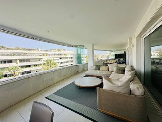 Piso en alquiler en Puerto Banús en Marbella